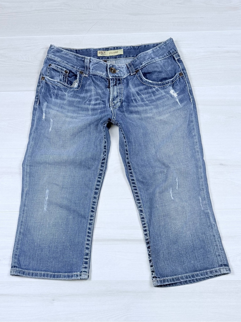 Y2K BKE Light Wash Cropped Capri Jeans